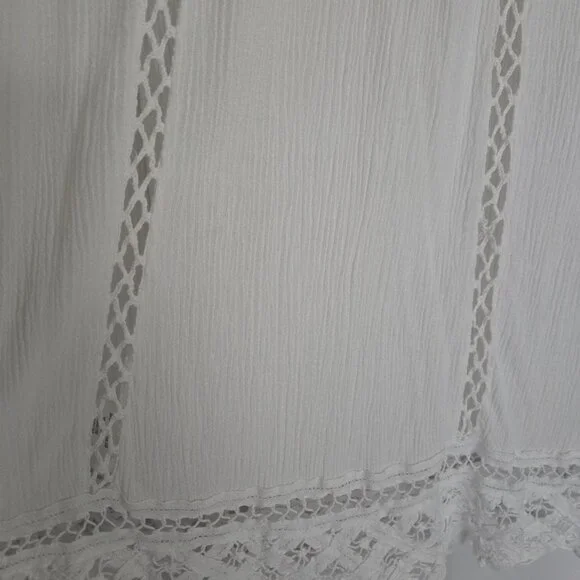 Pale Sky lace top - Picture 8 of 11